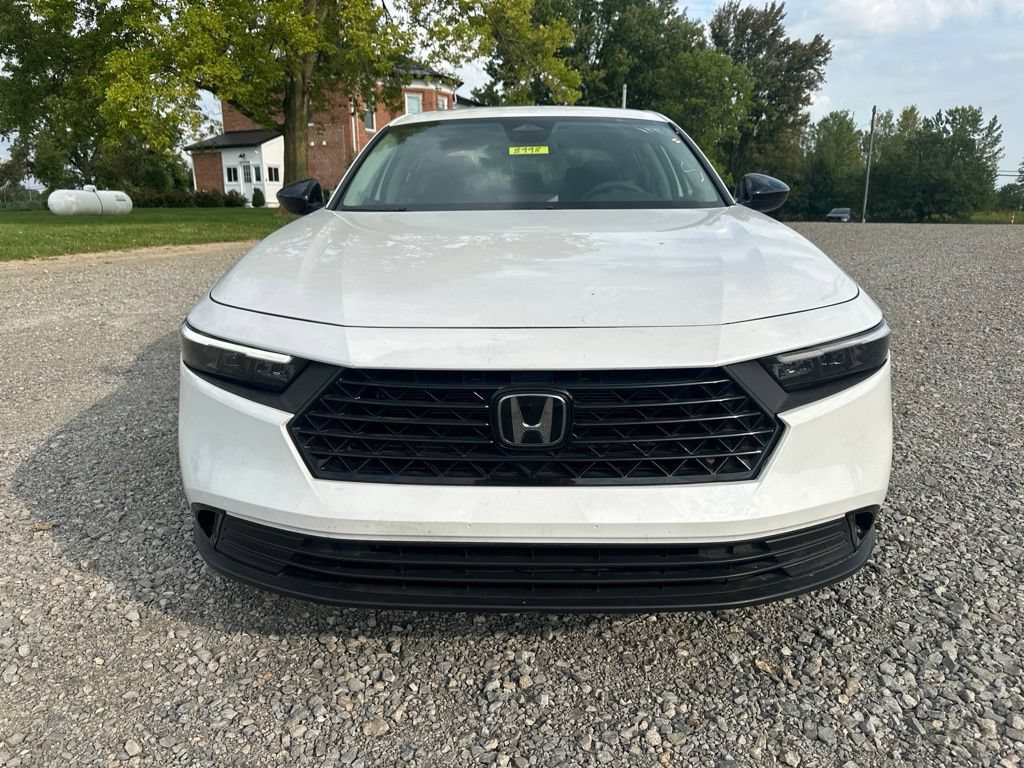 Used 2025 Honda Accord SE image 2