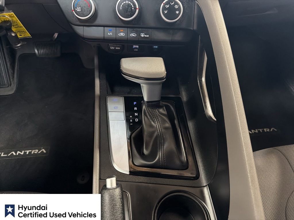 Certified 2024 Hyundai Elantra SE FWD image 24