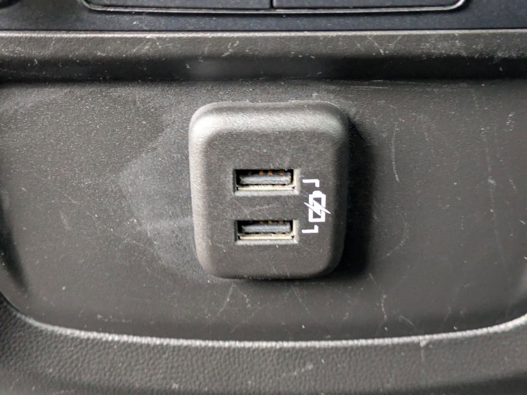 Used 2020 Buick Enclave Essence w/ Sport Touring Edition image 15