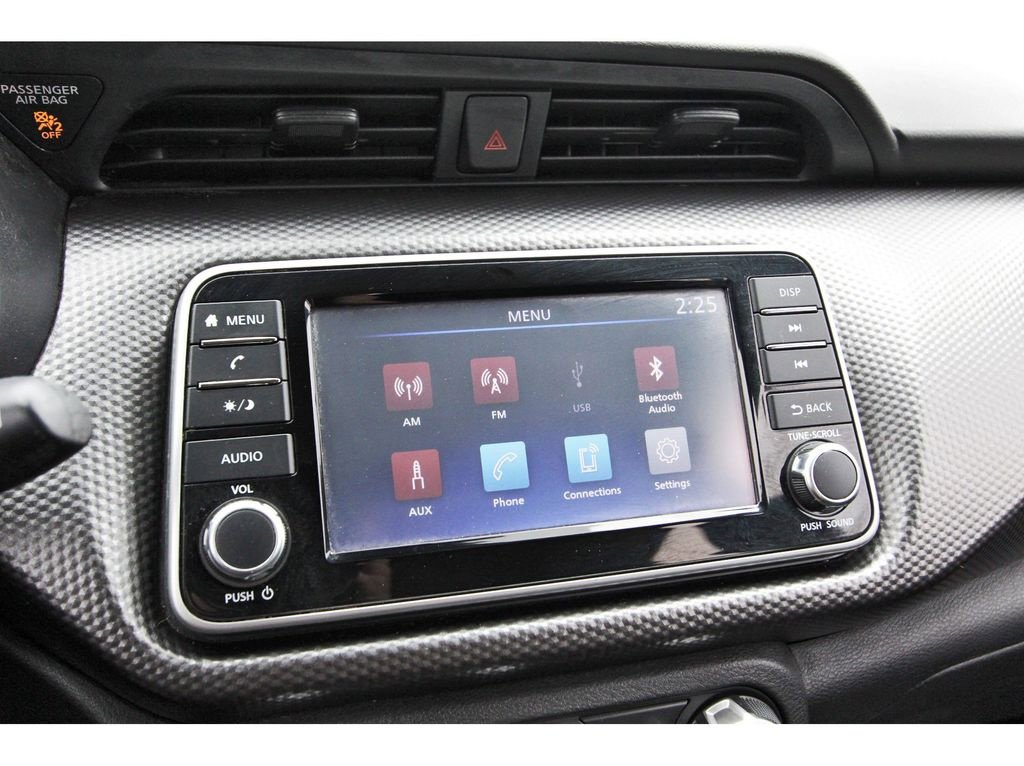 Used 2020 Nissan Kicks S image 24