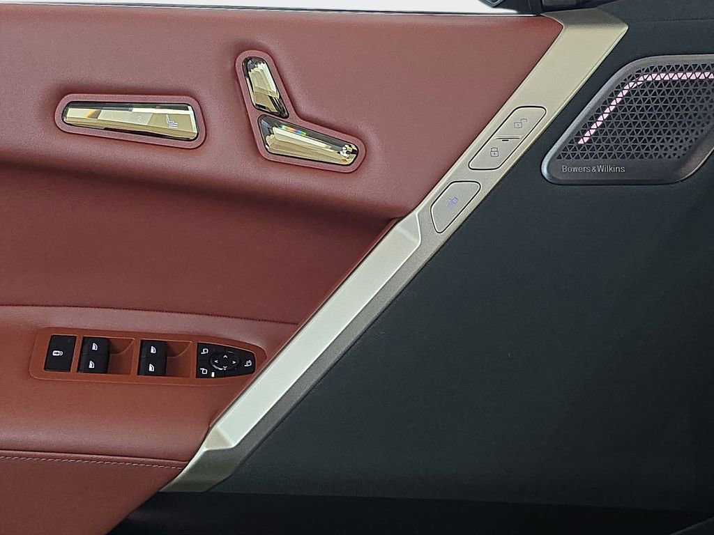 Certified 2023 BMW iX xDrive50 w/ Premium Package image 30