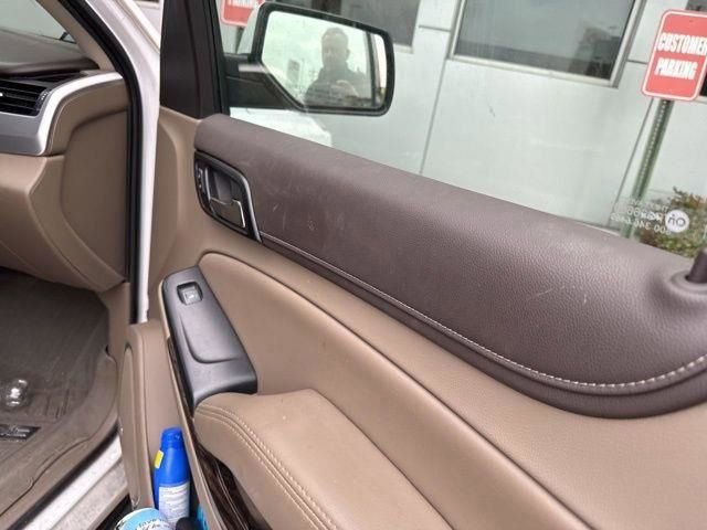 Used 2017 GMC Yukon SLE w/ SLE Value Package image 30