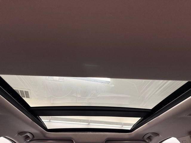 Used 2025 Nissan Rogue SV w/ SV Premium Package image 25