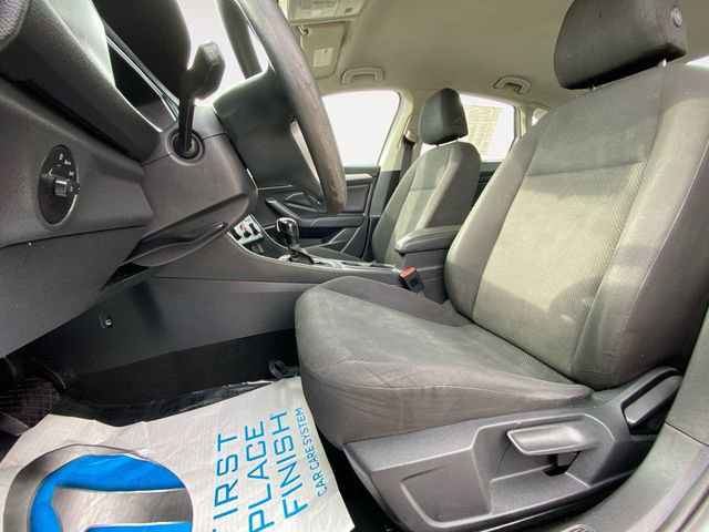 Used 2019 Volkswagen Jetta SE image 9