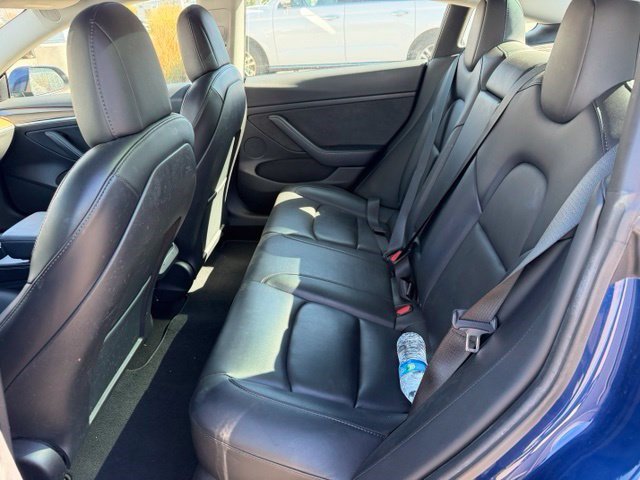 Used 2022 Tesla Model 3 Long Range AWD/4WD image 9