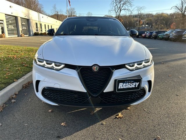 Used 2024 Alfa Romeo Tonale Veloce image 3