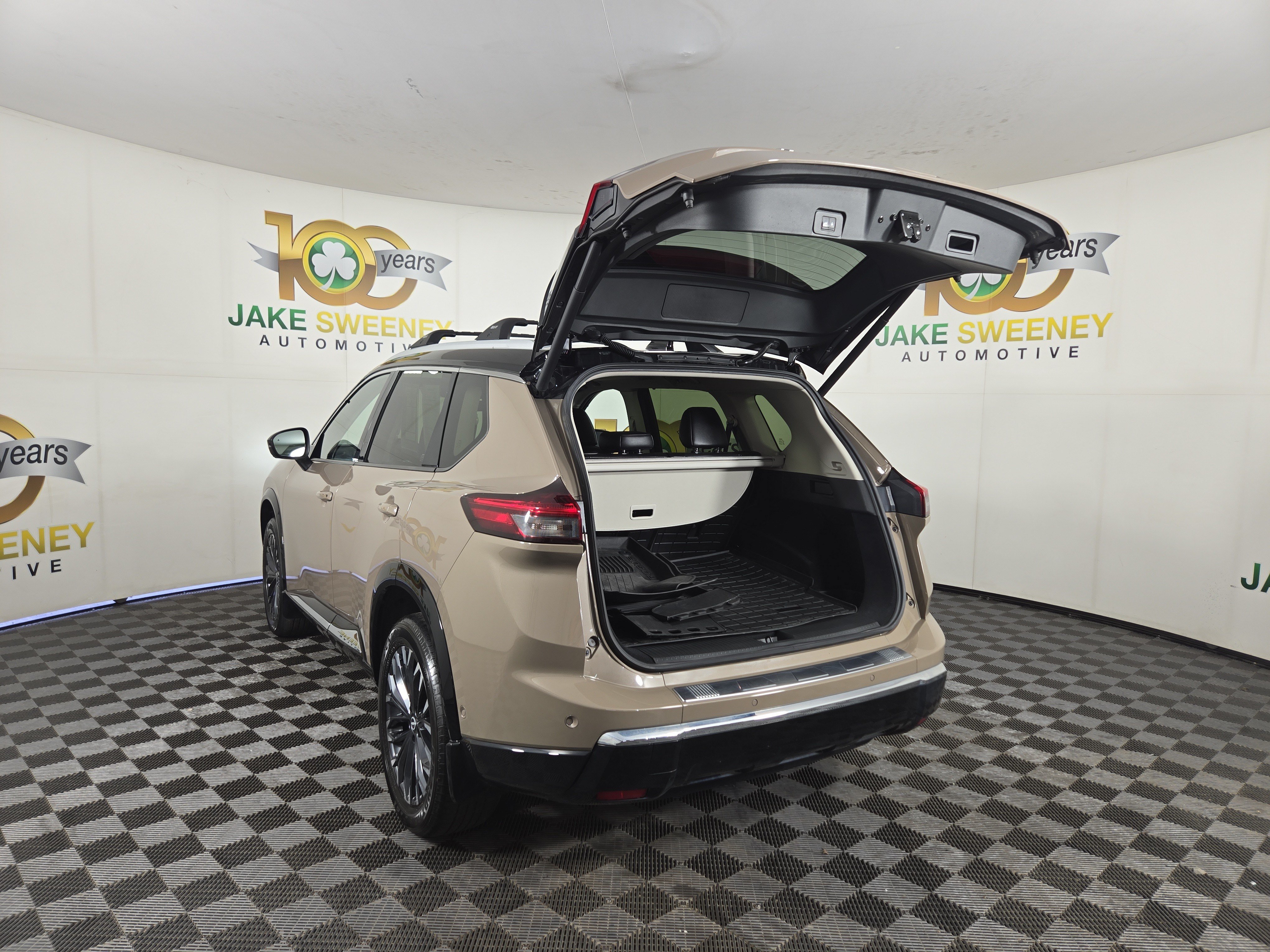 Used 2024 Nissan Rogue Platinum w/ Platinum Premium Package AWD/4WD image 32