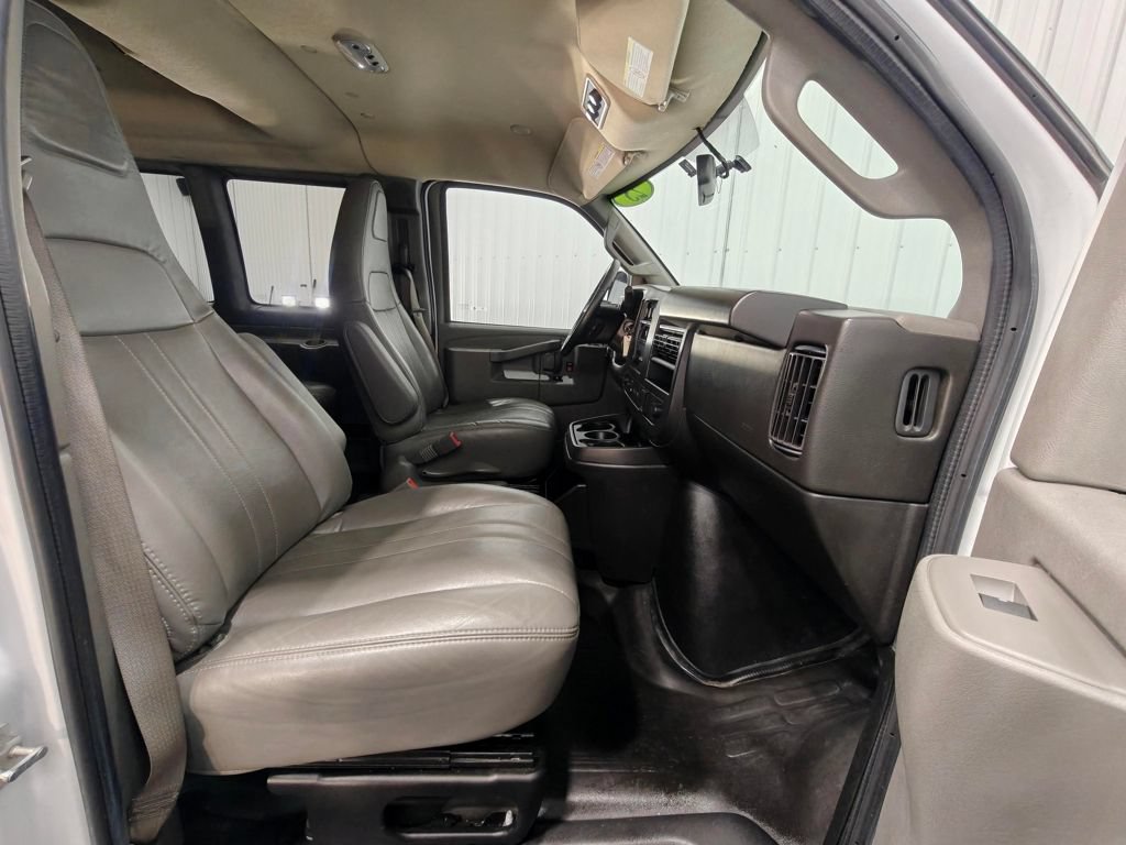 Used 2023 GMC Savana 2500 LS w/ Driver Convenience Package RWD image 27
