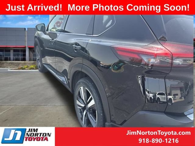 Used 2023 Nissan Rogue SL w/ SL Premium Package FWD image 6