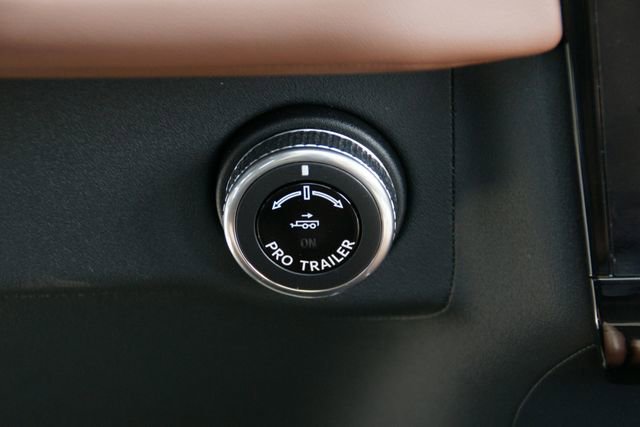 Used 2025 Lincoln Navigator Reserve AWD/4WD image 22