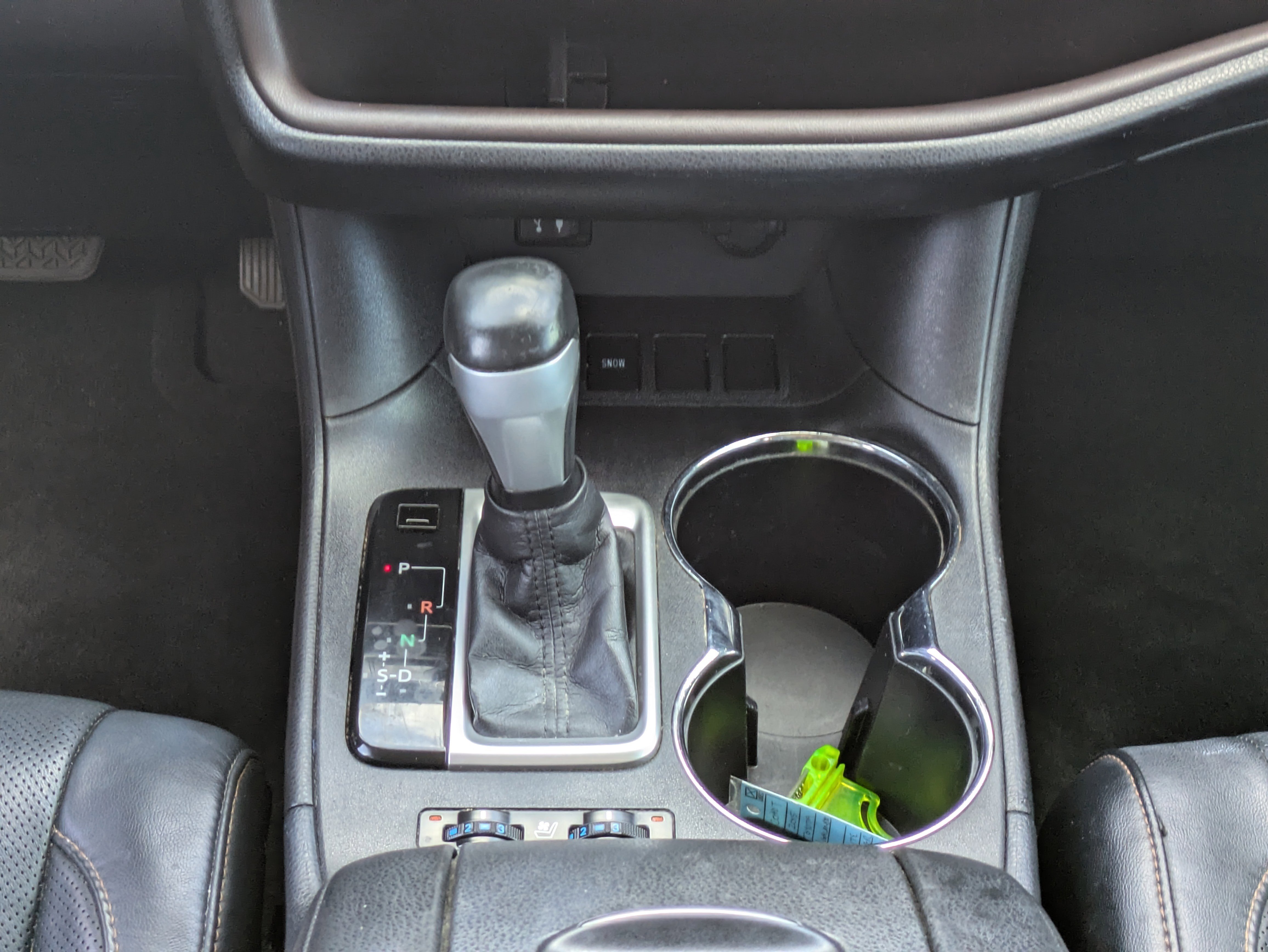 Used 2015 Toyota Highlander Limited w/ Driver Technology Package image 21