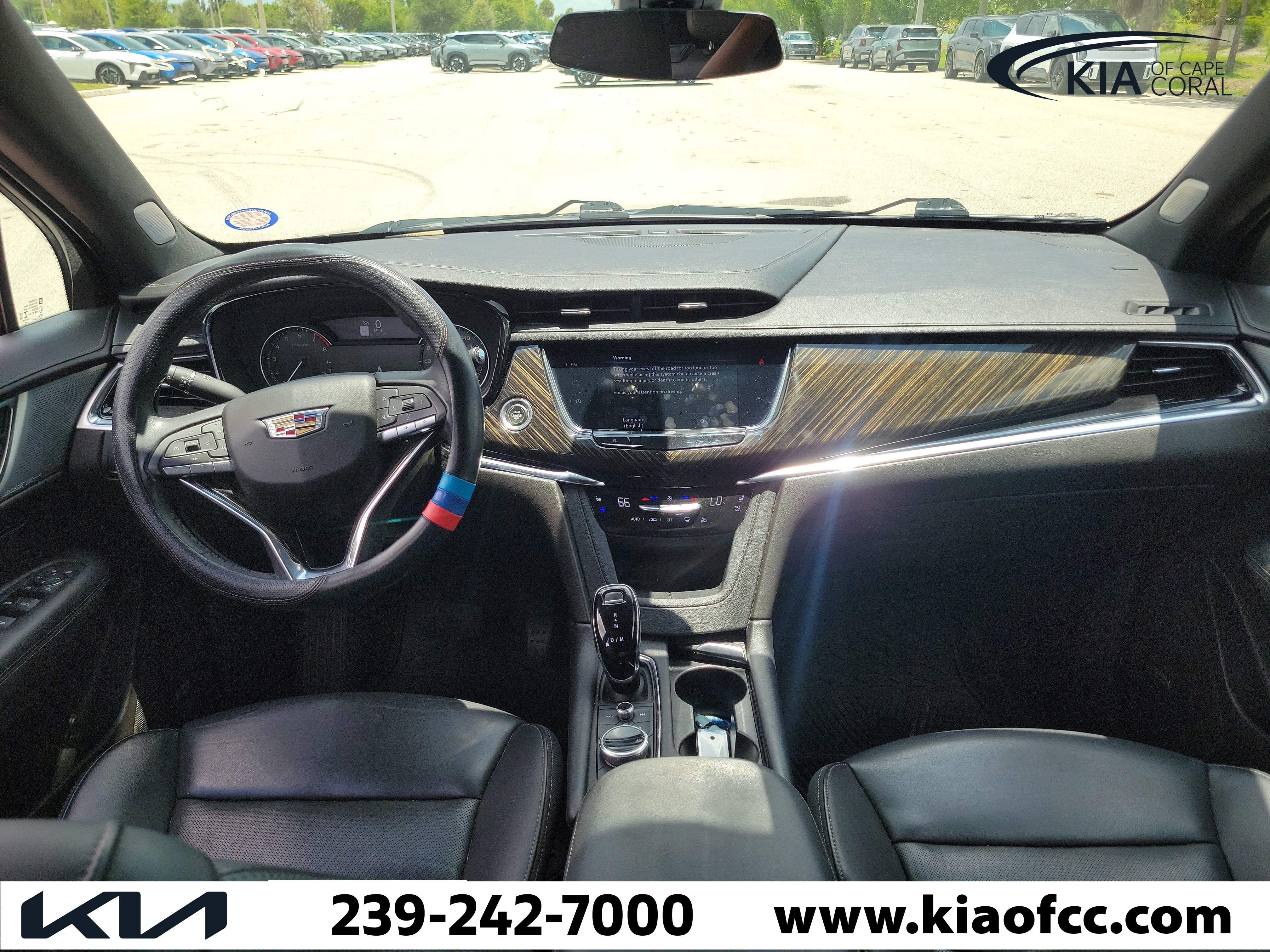 Used 2023 Cadillac XT6 Premium Luxury AWD/4WD image 18