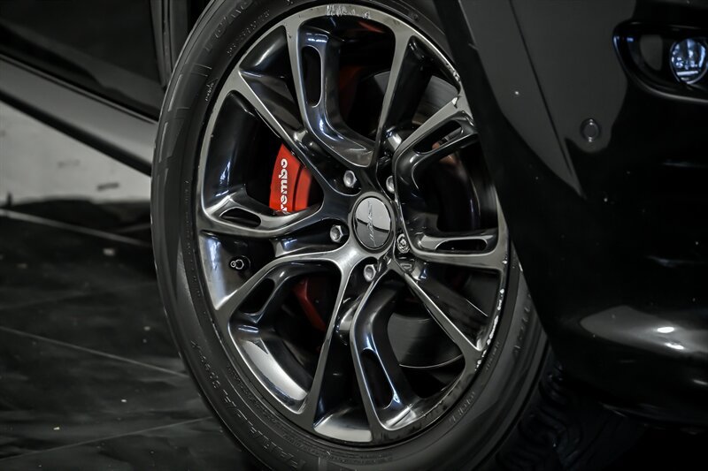 Used 2016 Jeep Grand Cherokee SRT AWD/4WD image 3