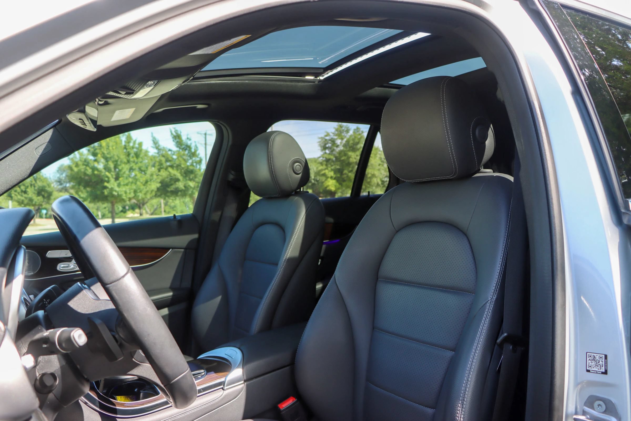 Used 2020 Mercedes-Benz GLC 300 image 15