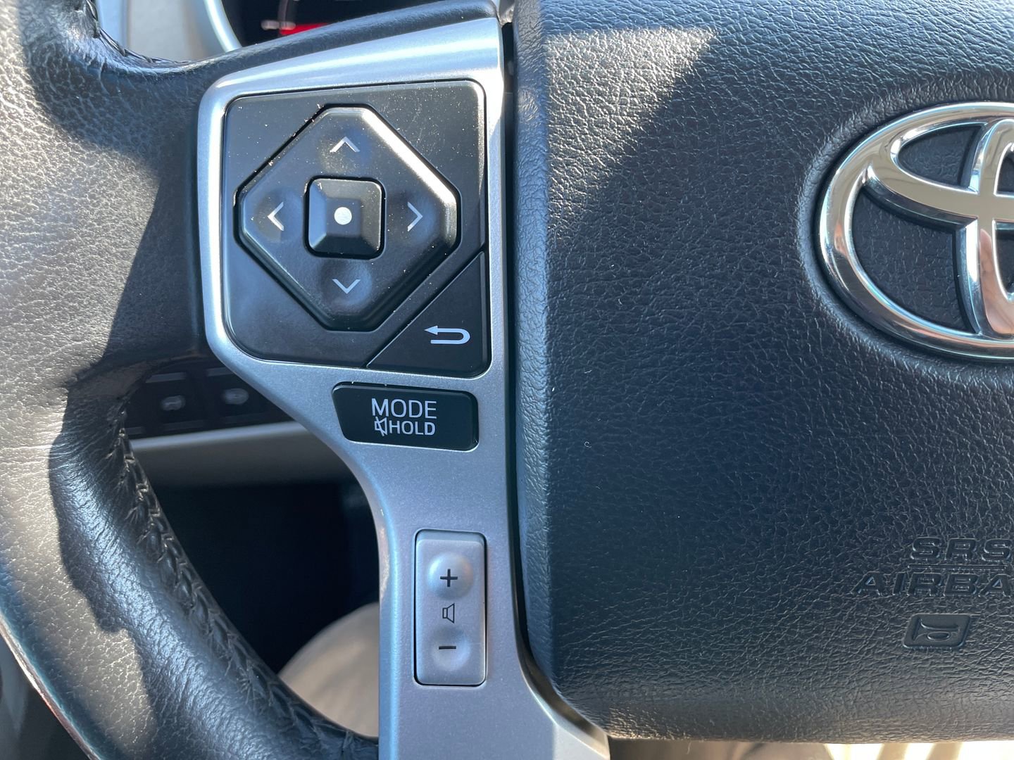 Used 2016 Toyota Sequoia Platinum image 32