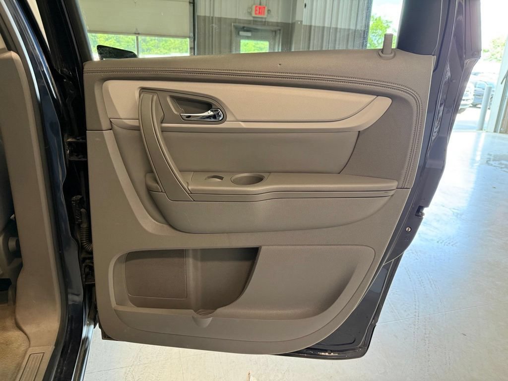 Used 2015 Chevrolet Traverse LS FWD image 29