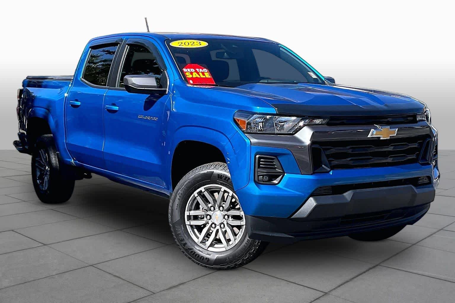 Used 2023 Chevrolet Colorado LT w/ LT Convenience Package RWD image 3