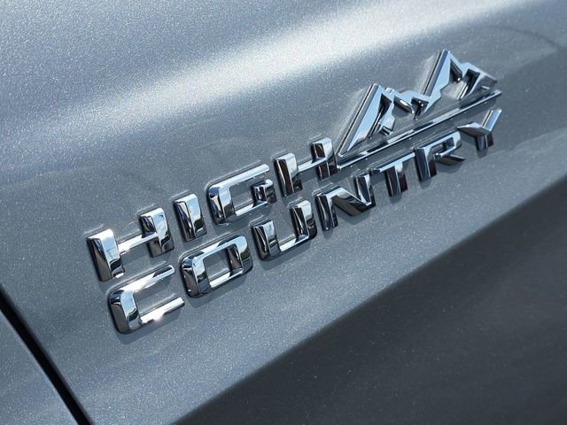 New 2025 Chevrolet Suburban High Country image 37