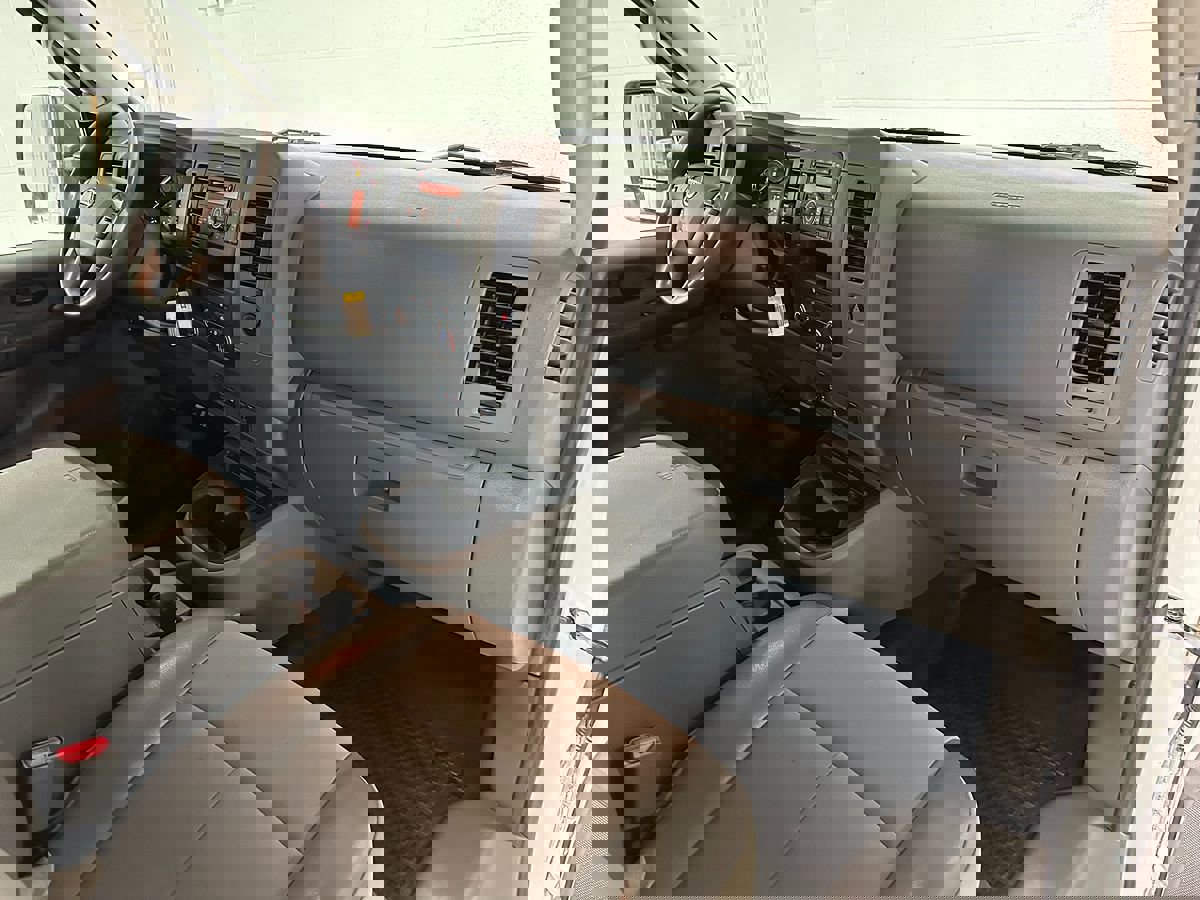 Used 2014 Nissan NV 2500 SV image 17