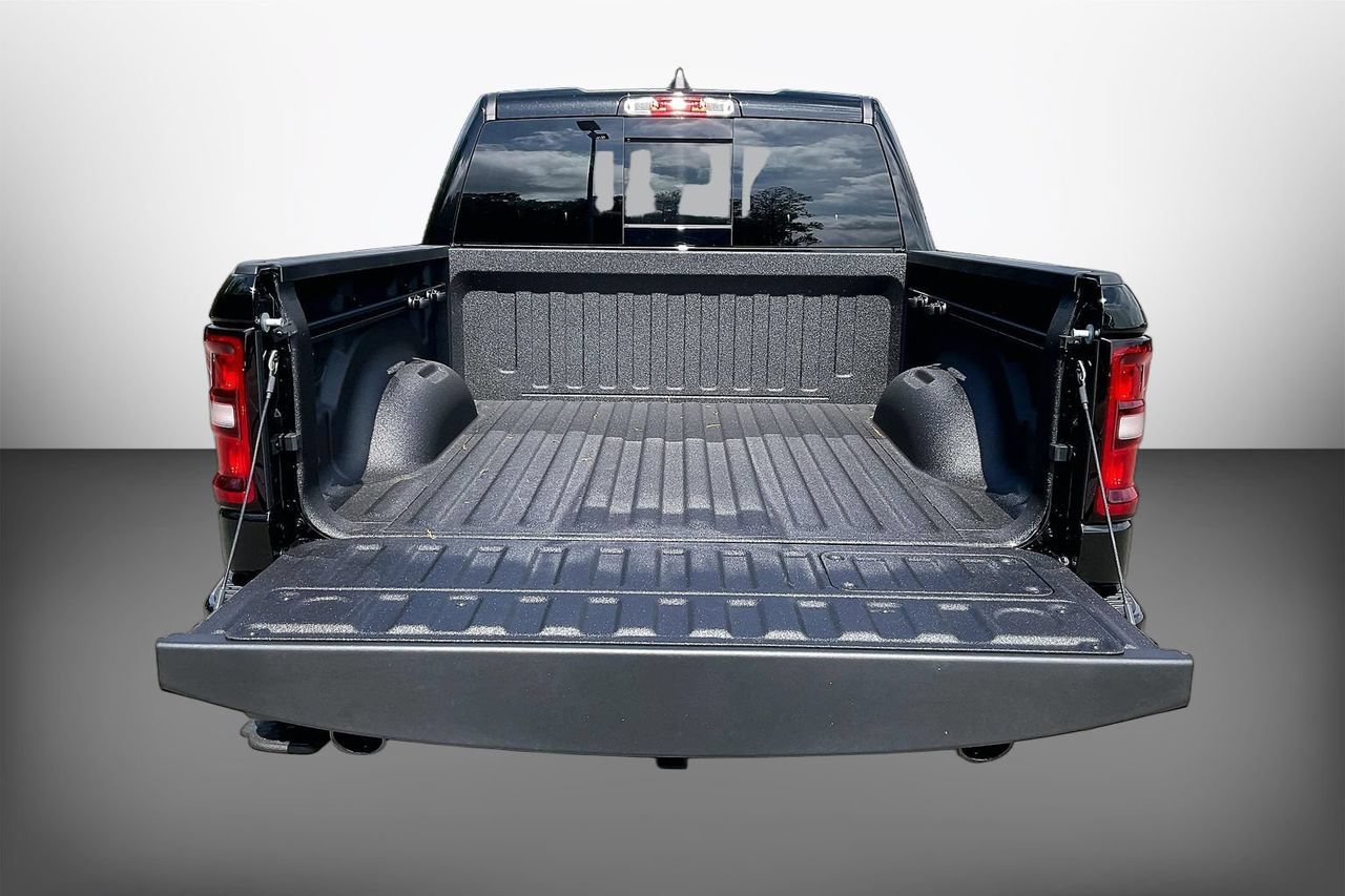 New 2026 RAM 1500 Laramie w/ Night Edition AWD/4WD image 22