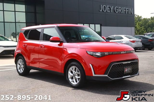 Certified 2024 Kia Soul LX w/ Option Group 015 FWD image 3