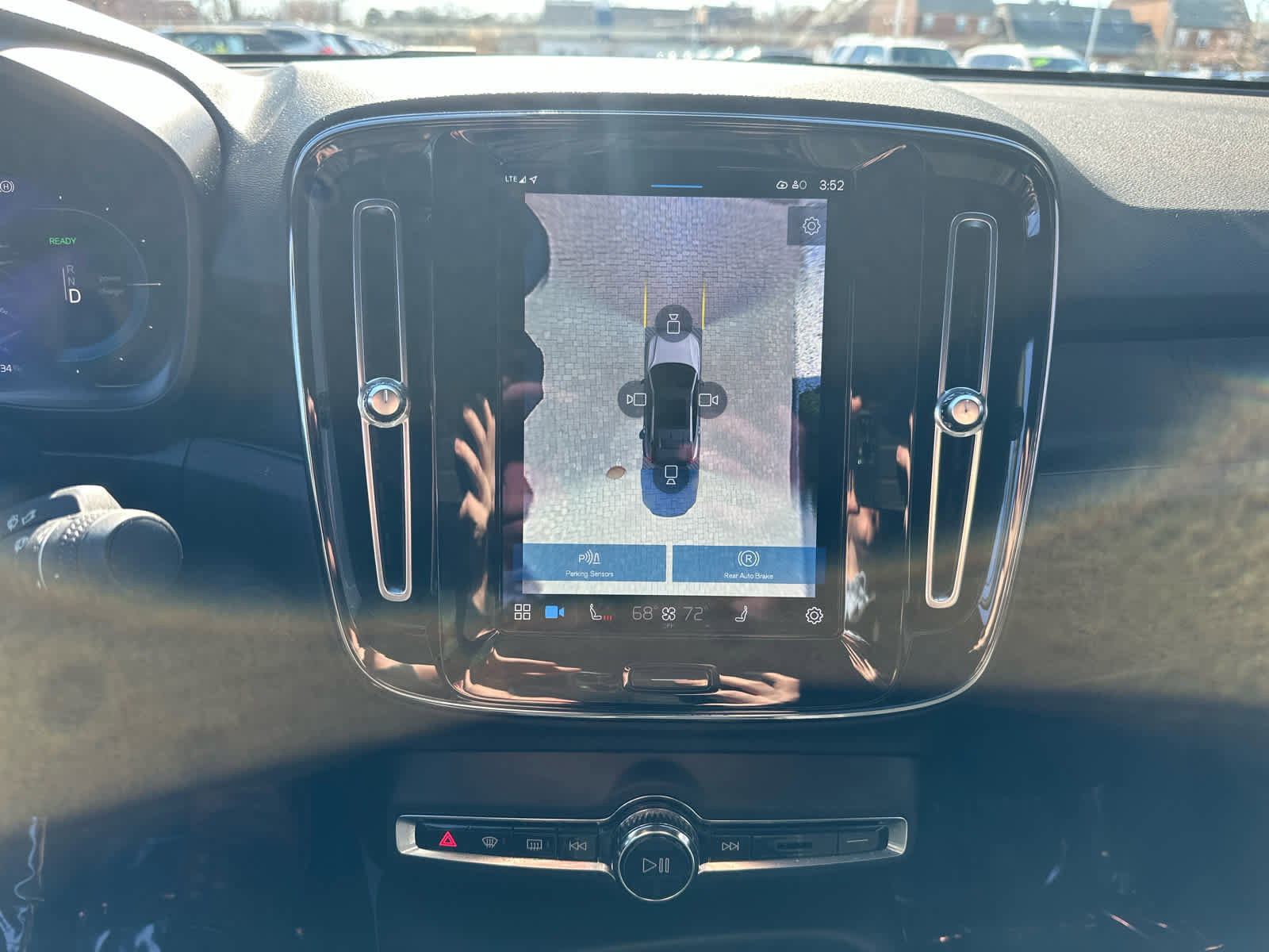 Used 2023 Volvo C40 P8 Recharge Plus image 16