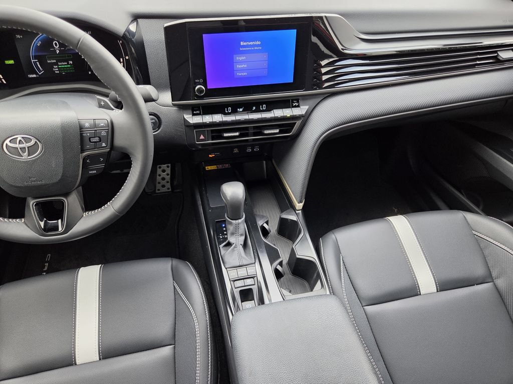 Used 2025 Toyota Camry SE w/ Convenience Package FWD image 17