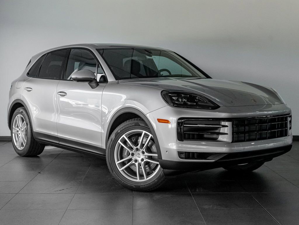 Certified 2025 Porsche Cayenne AWD/4WD image 8