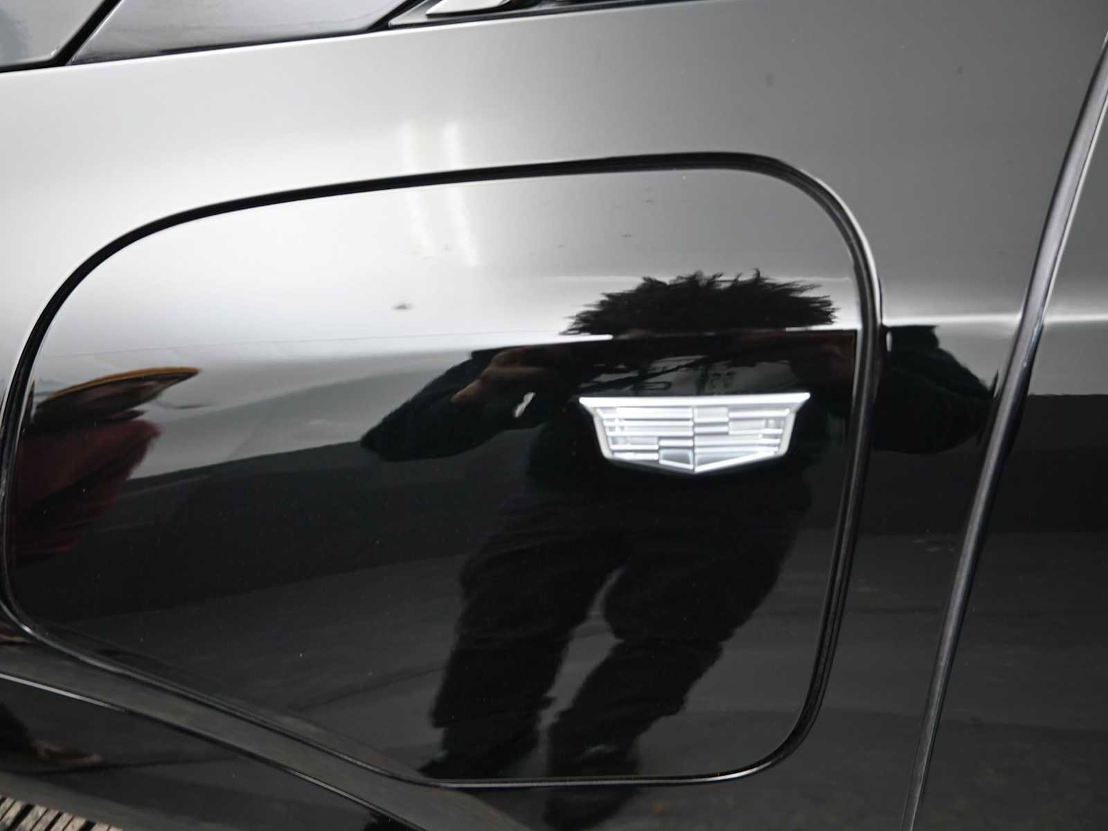 New 2025 Cadillac Optiq Sport 2 w/ LPO, ONYX Package image 29