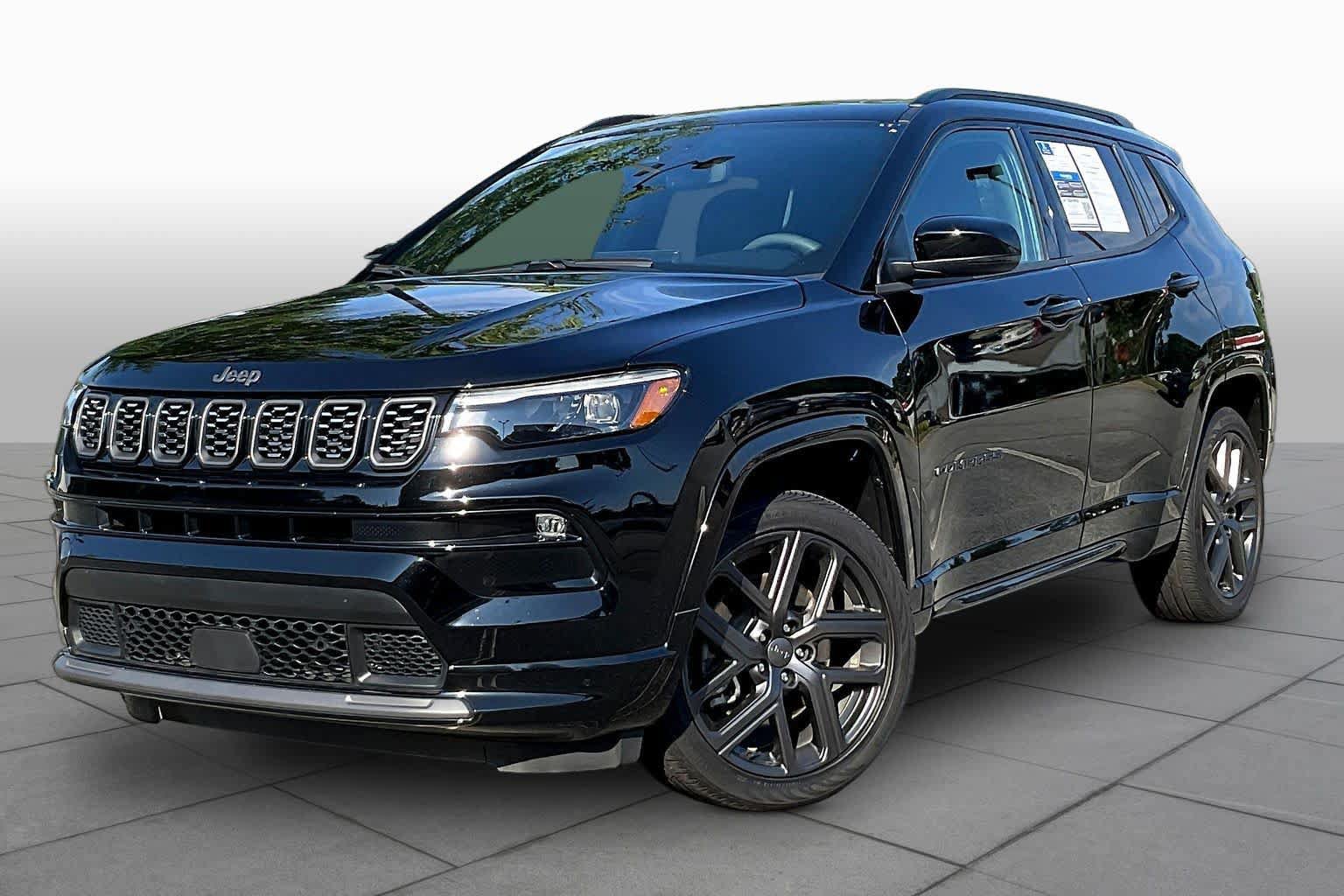 Used 2024 Jeep Compass Limited w/ High Altitude Package AWD/4WD image 2