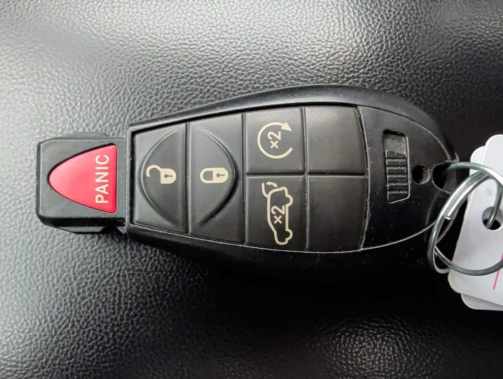 Used 2013 Dodge Durango Crew image 17