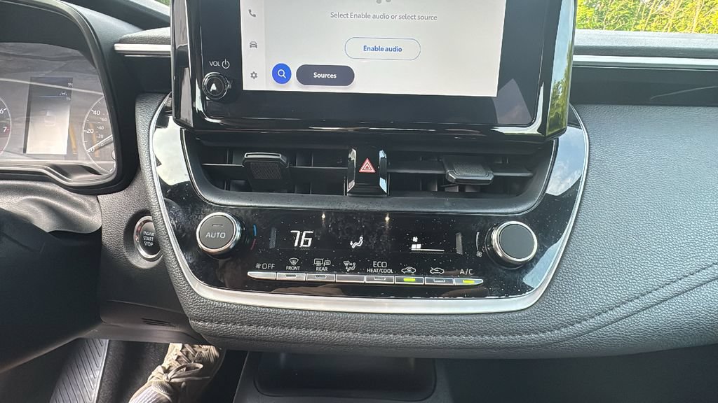Used 2025 Toyota Corolla SE FWD image 22