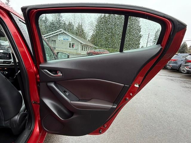 Used 2018 MAZDA MAZDA3 Grand Touring w/ Premium Equipment Package image 28