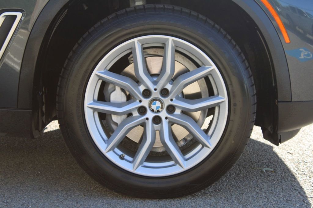Used 2020 BMW X5 xDrive40i w/ Premium Package image 40