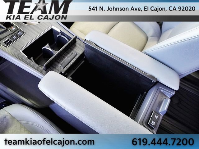 Used 2024 Toyota Sienna Limited image 33