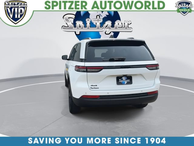 Used 2023 Jeep Grand Cherokee Altitude AWD/4WD image 8
