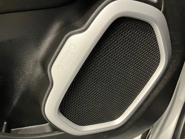 Used 2018 Jeep Renegade Sport w/ Power & Air Group image 32