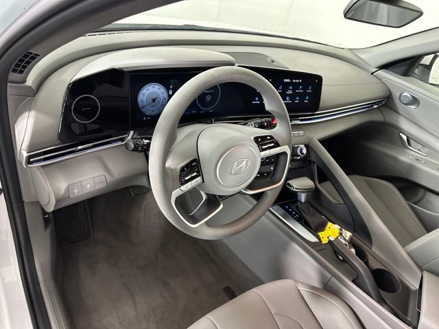 Certified 2024 Hyundai Elantra SEL image 13