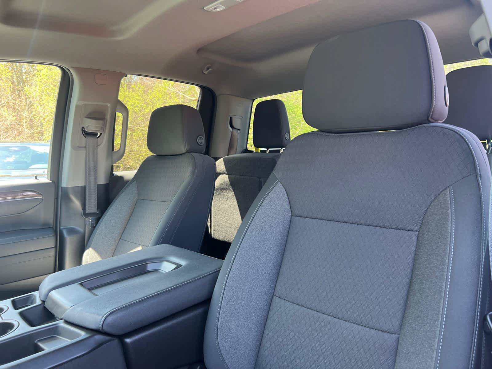 Used 2025 Chevrolet Silverado 1500 LT AWD/4WD image 14