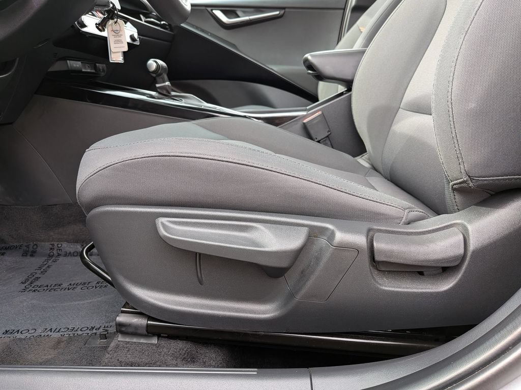 Used 2025 Kia Niro LX FWD image 14