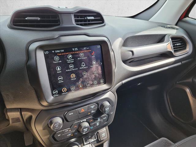 Used 2023 Jeep Renegade Latitude w/ Sun/Sound Group AWD/4WD image 21