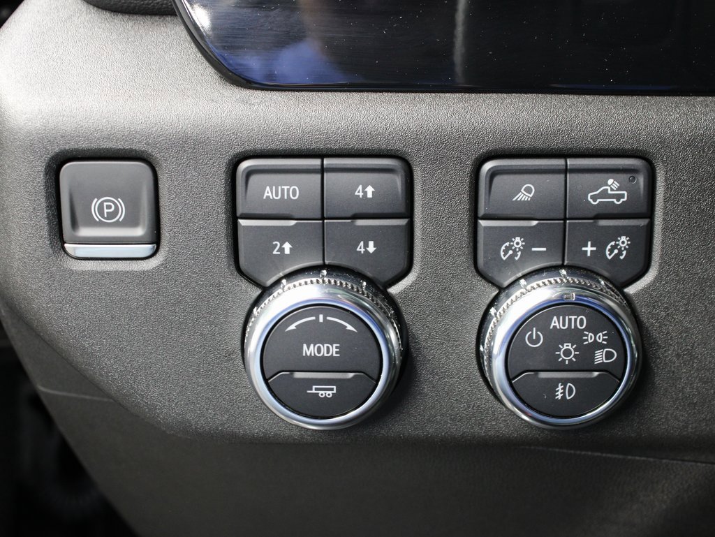 Used 2024 GMC Sierra 1500 SLT image 46