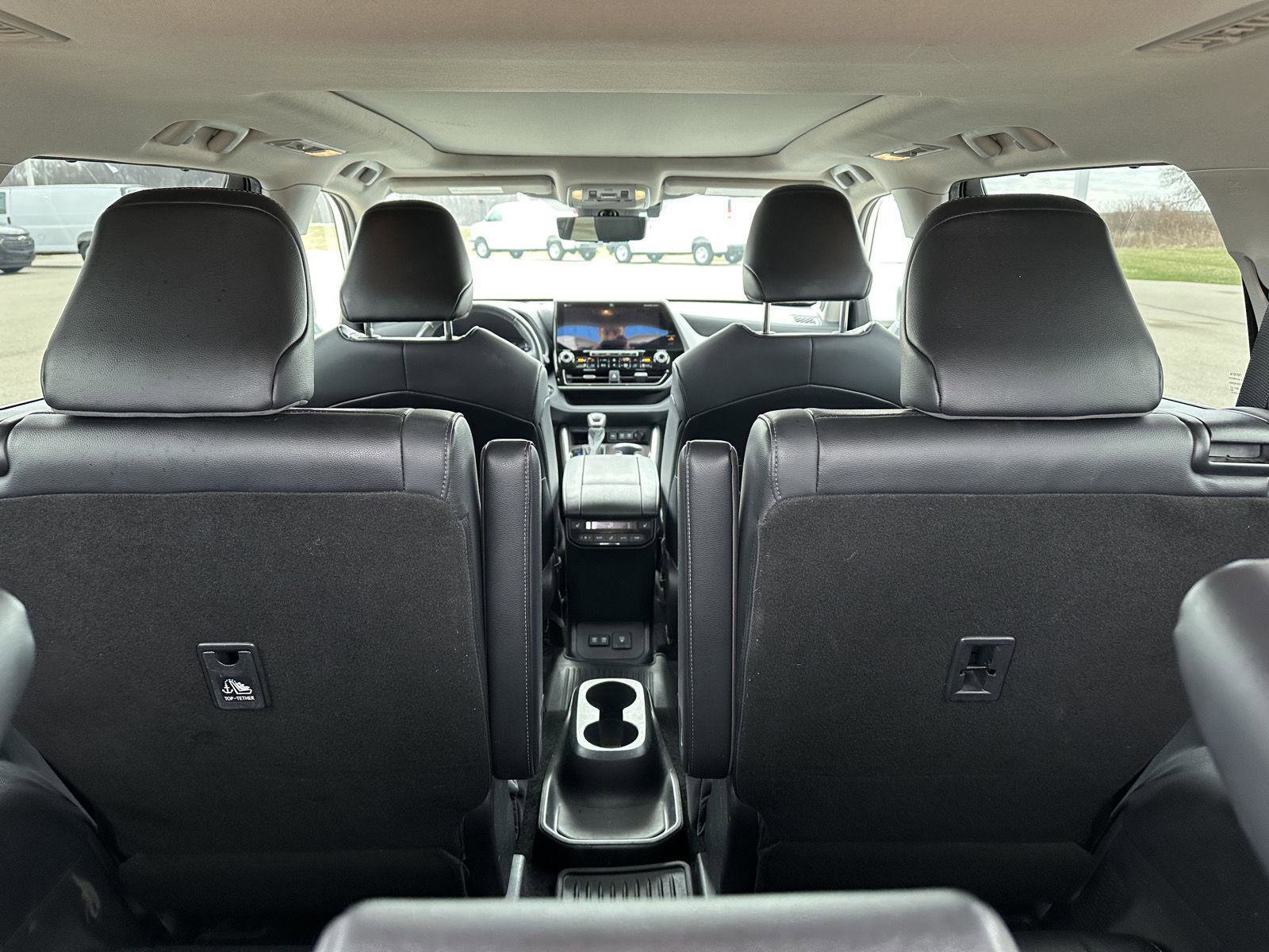 Used 2020 Toyota Highlander Platinum image 7
