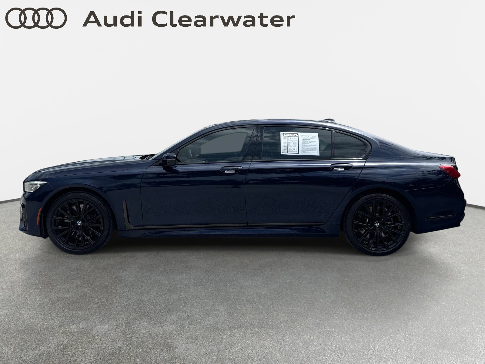 Used 2022 BMW 750i xDrive w/ Executive Package AWD/4WD image 2