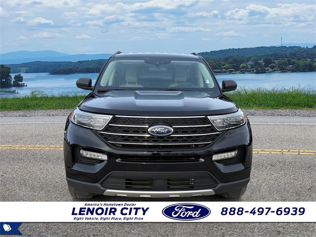 Used 2022 Ford Explorer XLT w/ Equipment Group 202A image 2