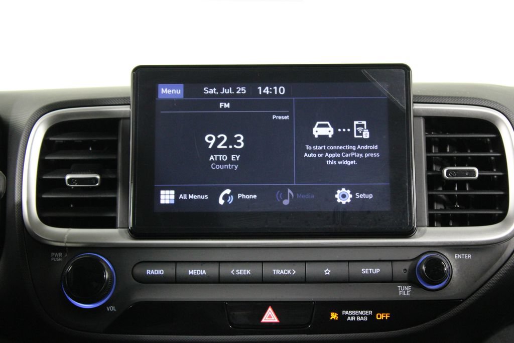 Certified 2022 Hyundai Venue SE FWD image 10