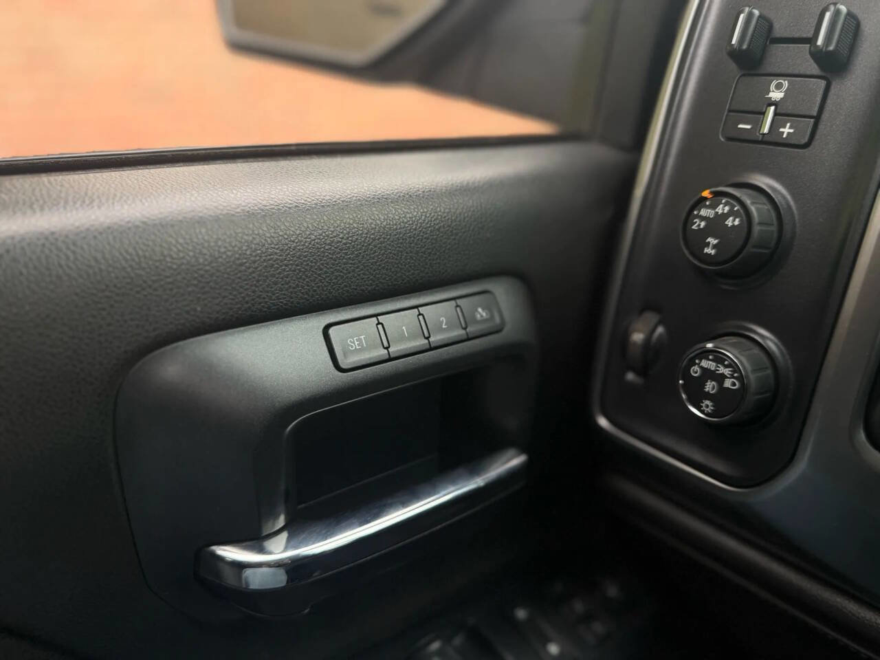 Used 2016 Chevrolet Silverado 1500 LTZ Z71 w/ LTZ Plus Package image 21