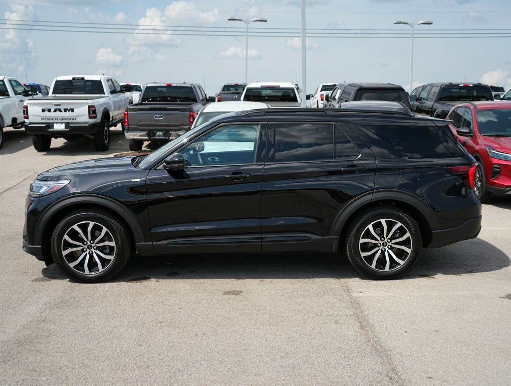 Used 2025 Ford Explorer ST-Line RWD image 8