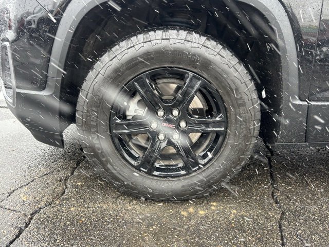 Used 2023 GMC Acadia AT4 image 10