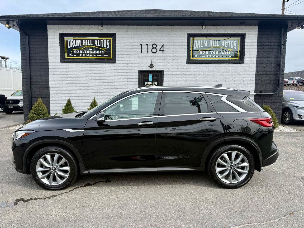 Used 2022 INFINITI QX50 Luxe w/ Cargo Package AWD/4WD image 2